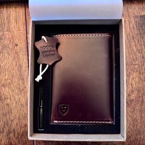 NIB Lorzor Leather Wallet for Men